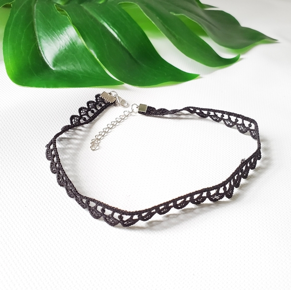Choker Necklace Crochet - Picture 1 of 3